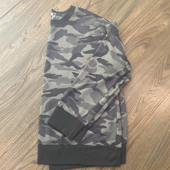 Splendid Crewneck Top & Joggers Set - Picture 2 of 7